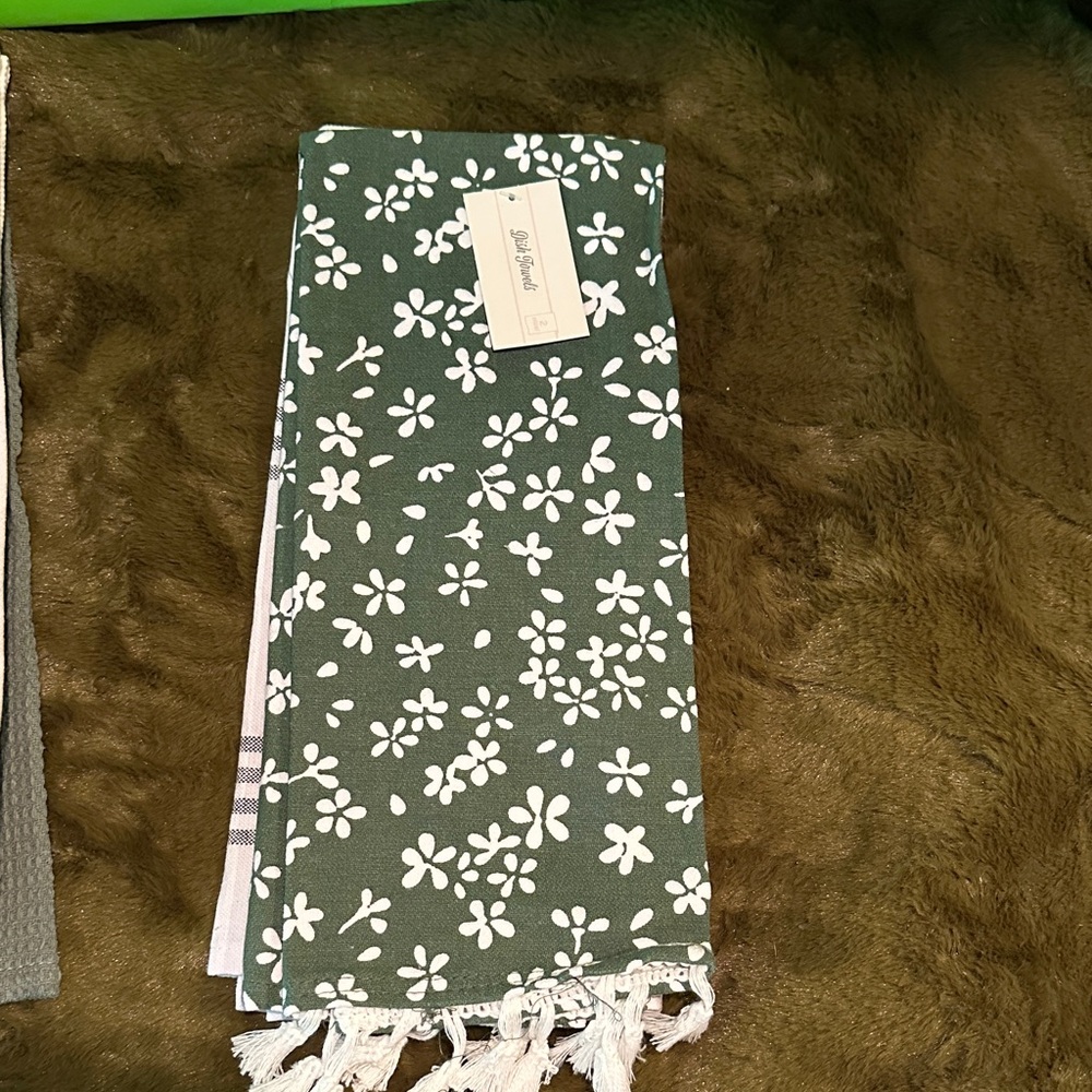 Colorful Text Hand Towels Set - Picture 7 of 9